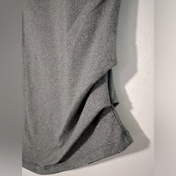 AUW side ruched shirt Medium - Picture 5 of 9